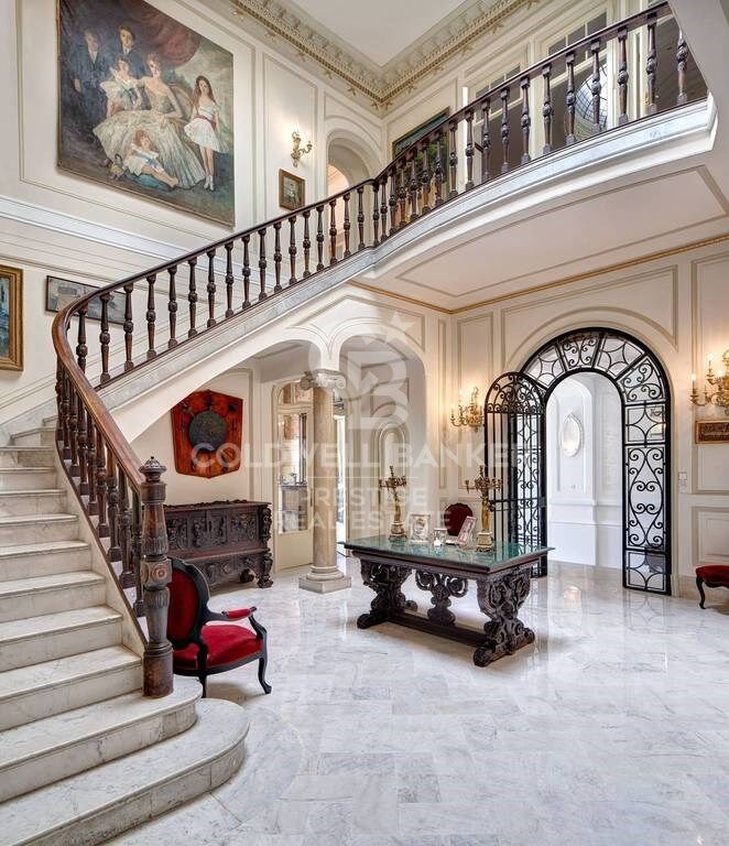 Exclusive neoclassical palace for sale in Pedralbes