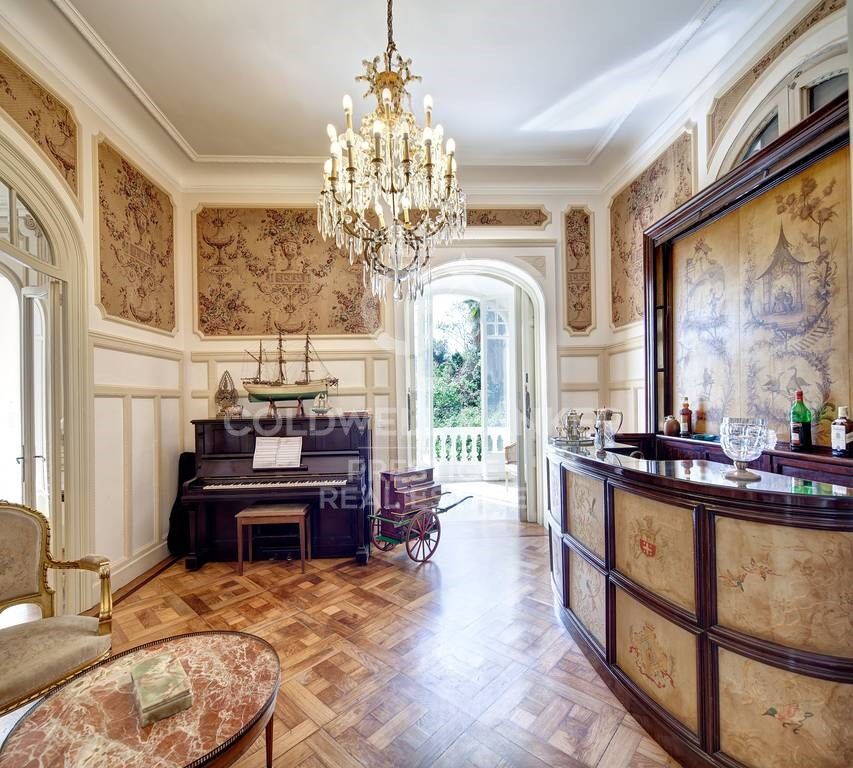 Exclusive neoclassical palace for sale in Pedralbes