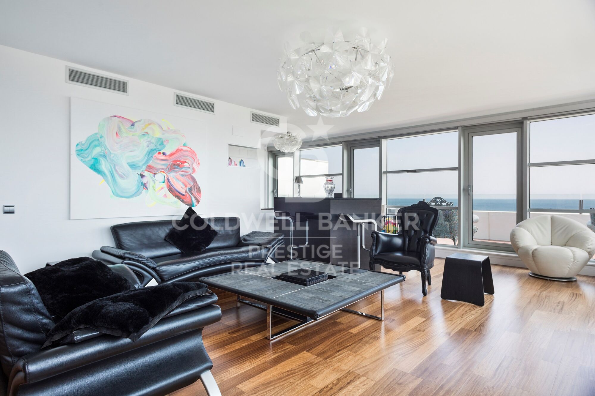 Penthouse for sale with terrace and sea views in Diagonal