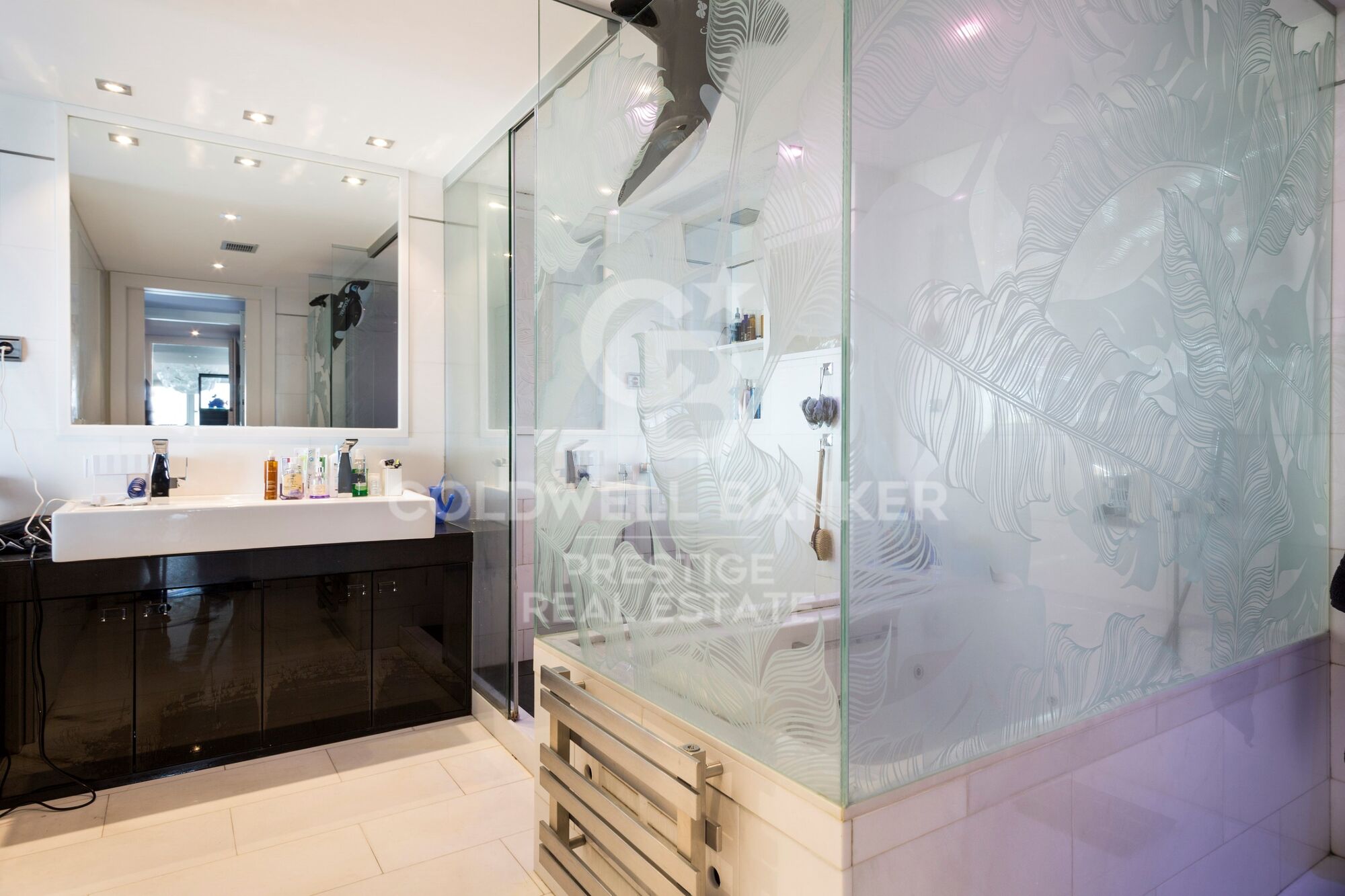 Penthouse for sale with terrace and sea views in Diagonal