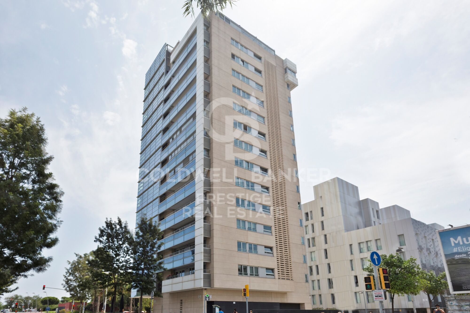 Penthouse for sale with terrace and sea views in Diagonal
