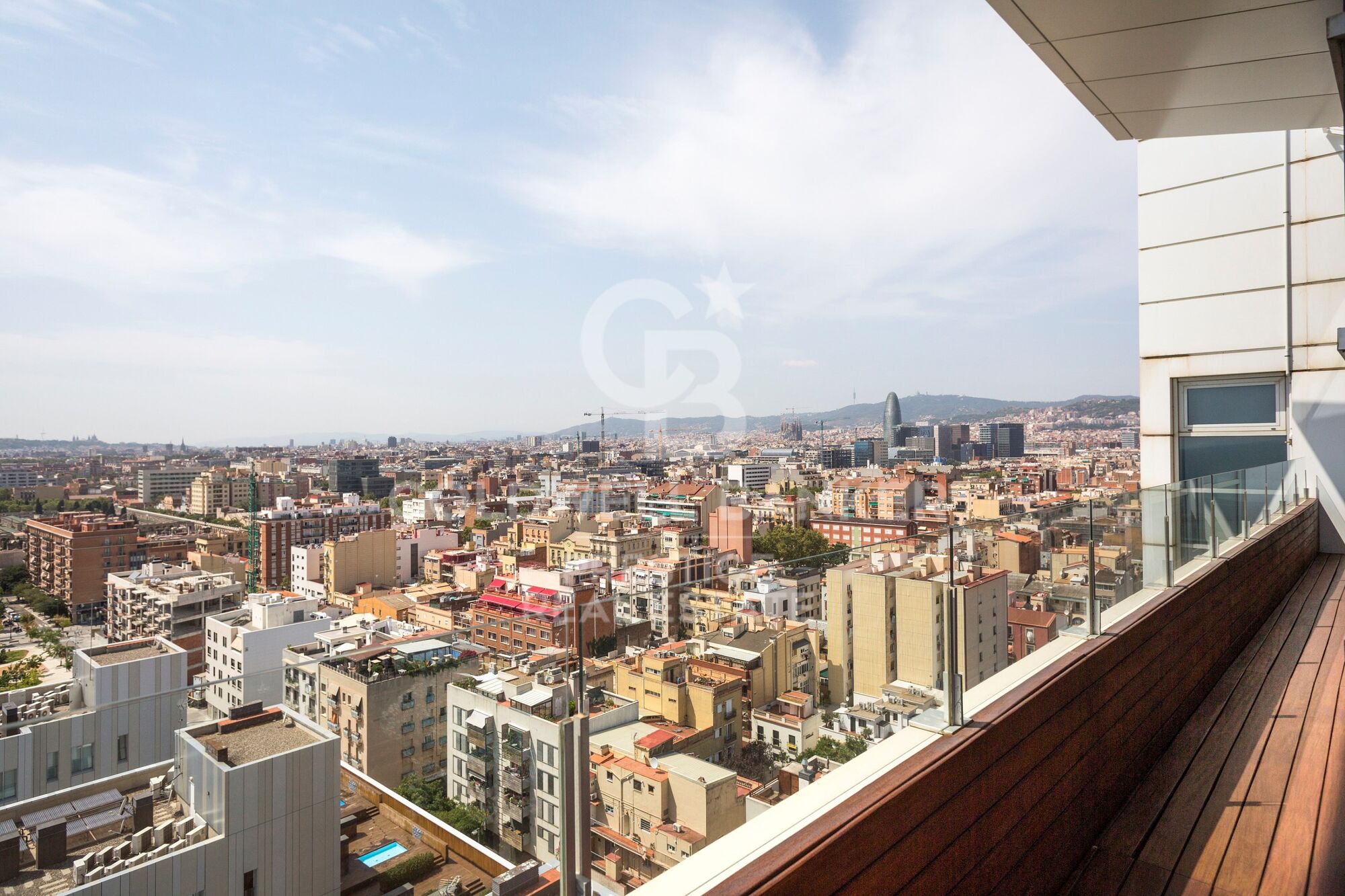Penthouse for sale with terrace and sea views in Diagonal