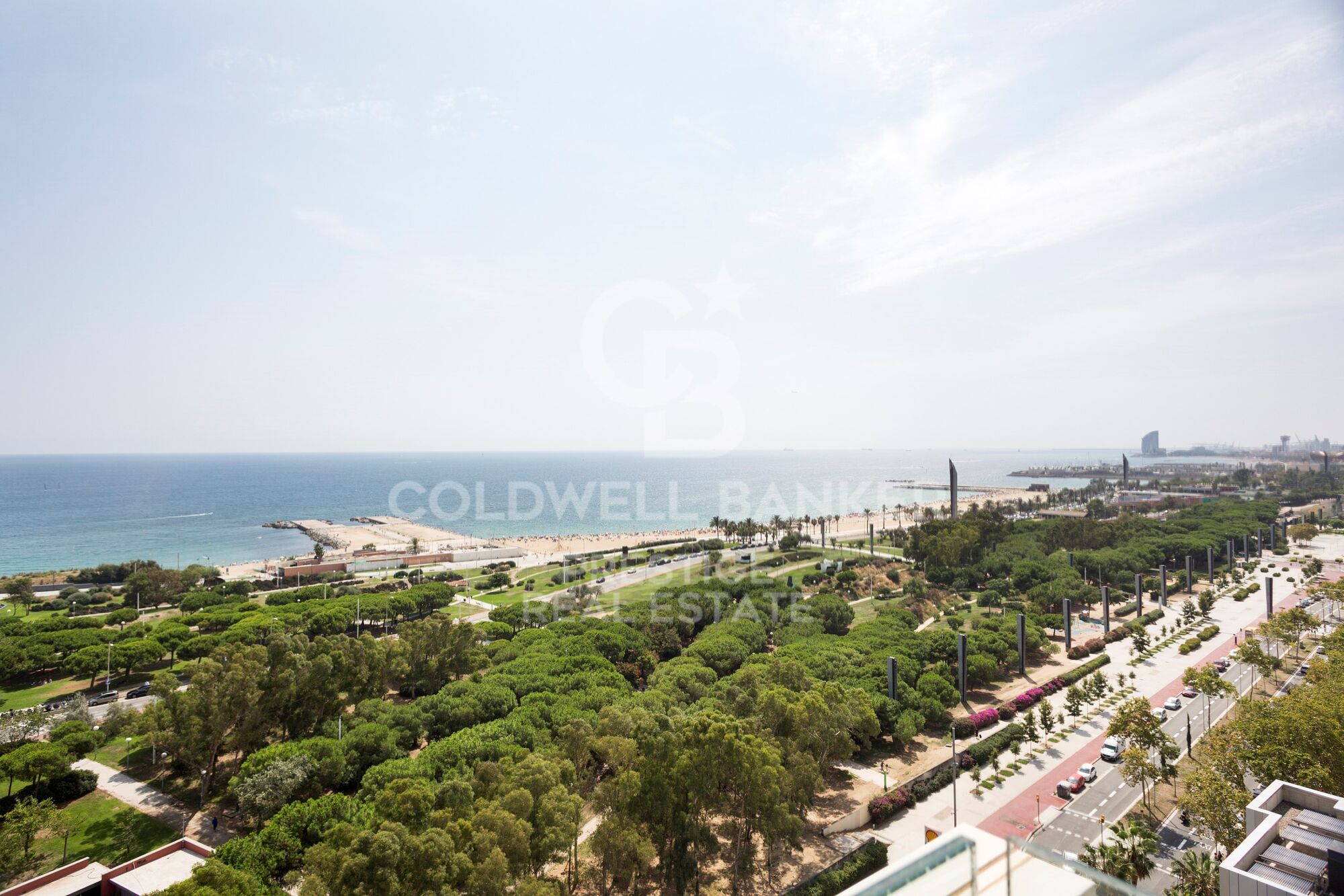 Penthouse for sale with terrace and sea views in Diagonal