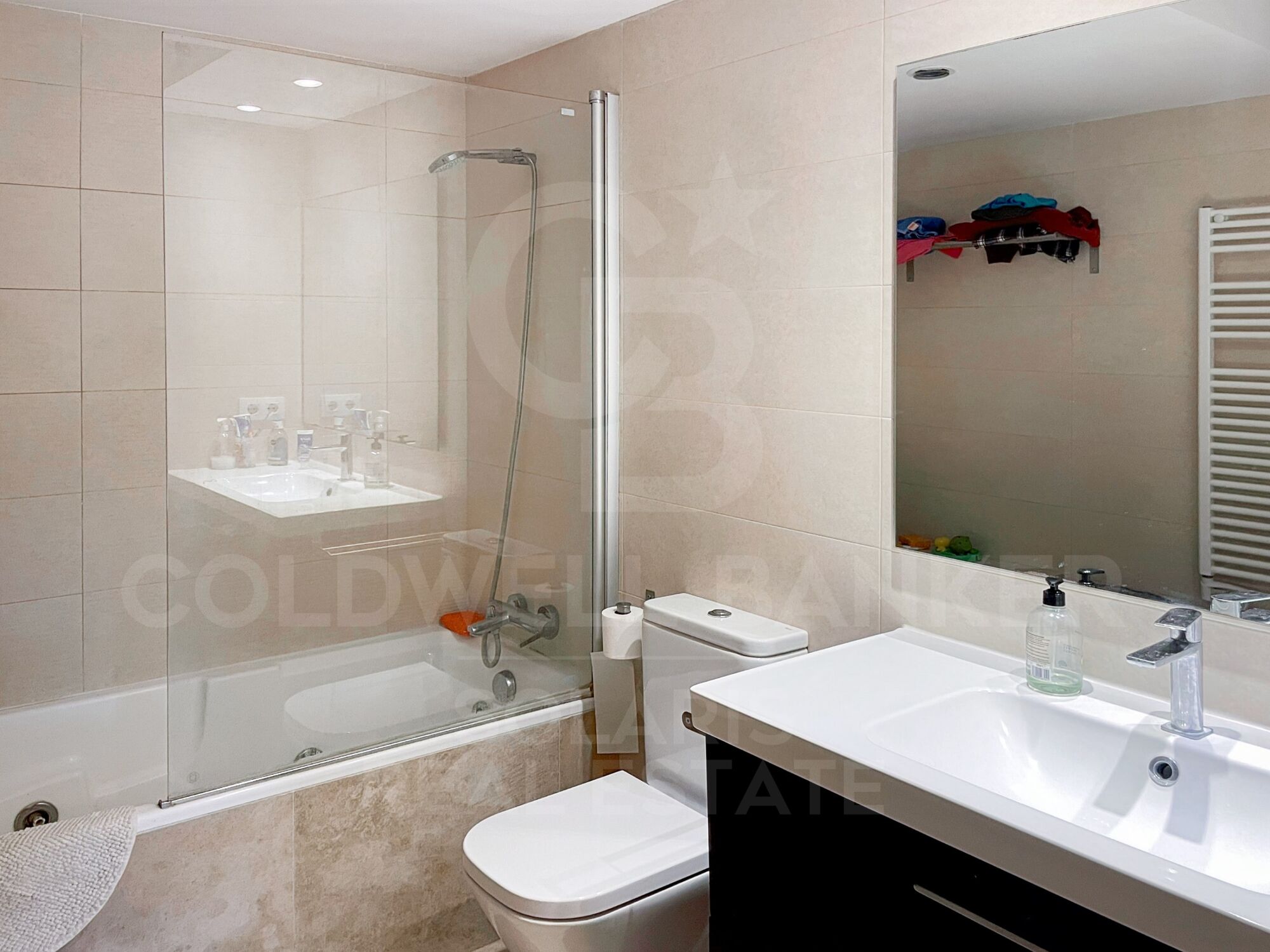 5Bed country house with infinite views. Near the Golf Club