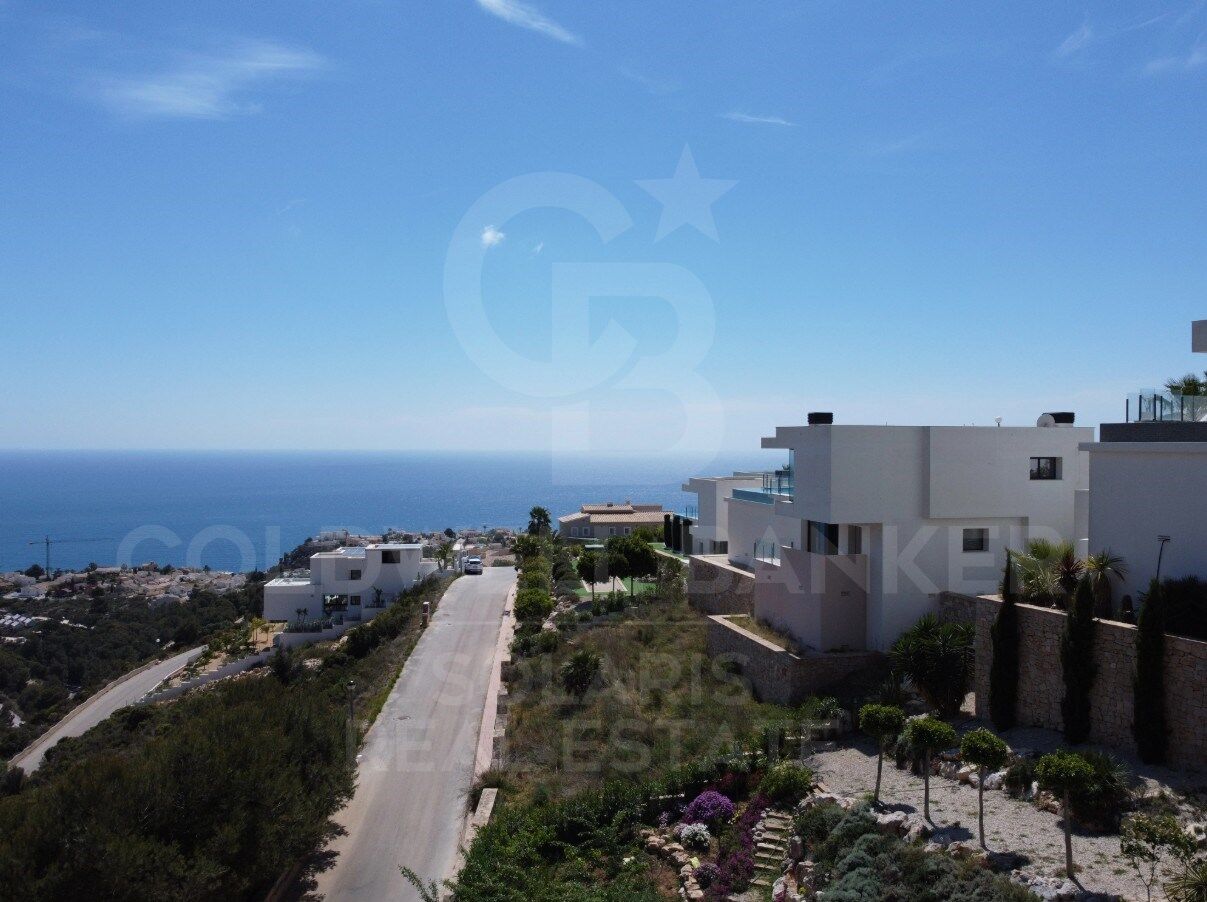 Prächtige Villa mit 4 Schlafzimmern in exklusiver Gegend von Cumbre del Sol