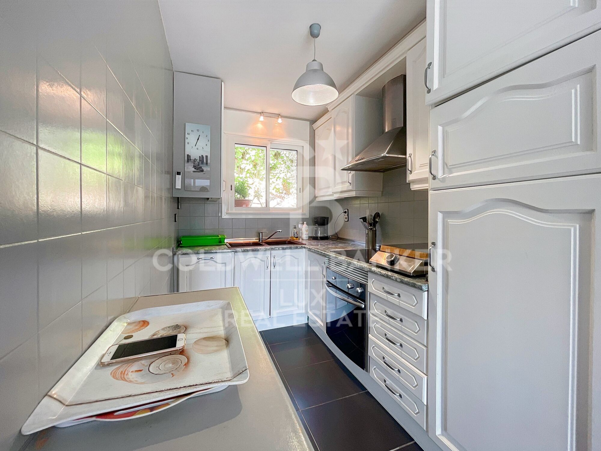 Piso de 2 dormitorios con garaje en Canyelles