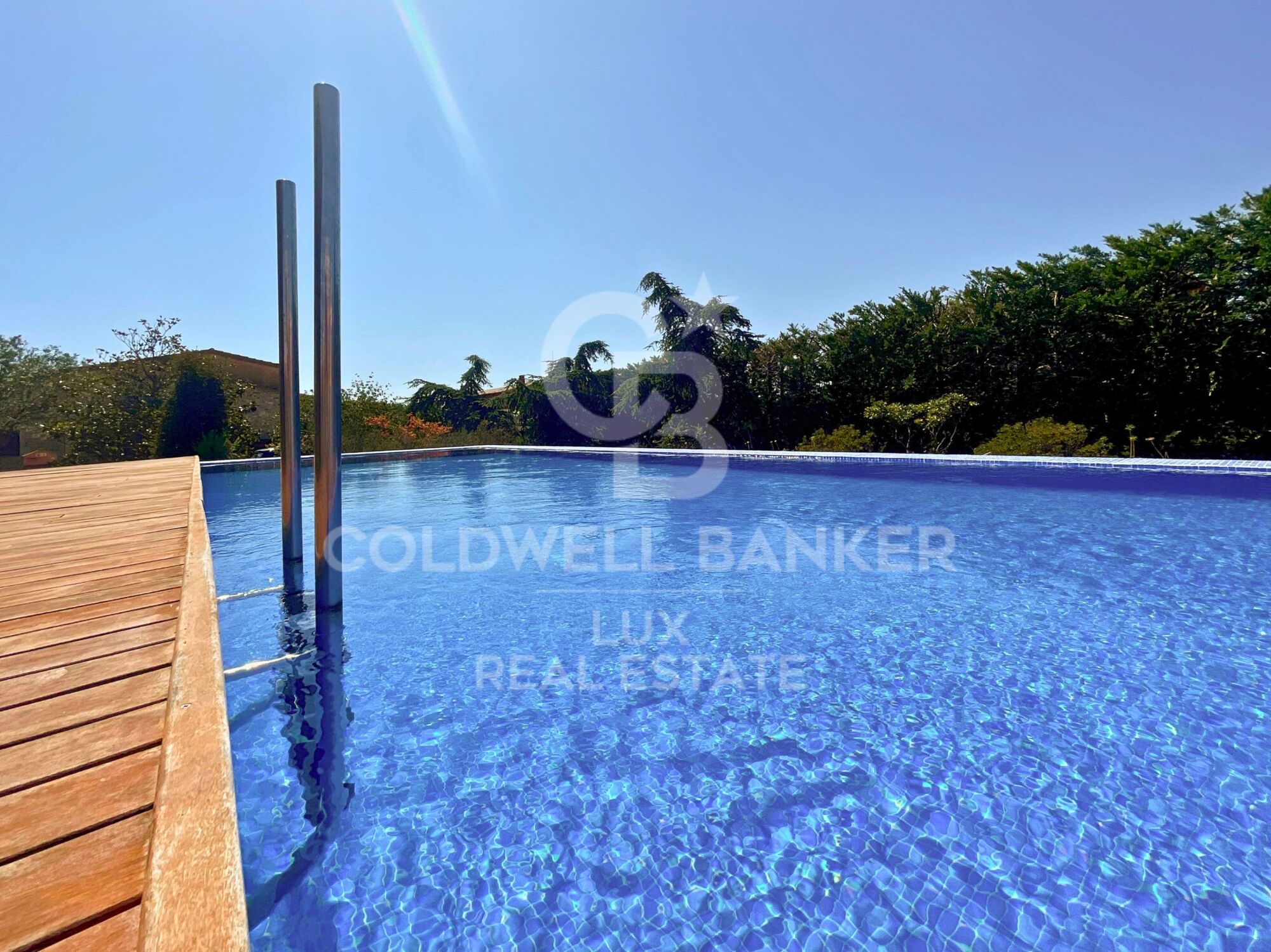 Luxury house in the Golf de Peralada with pool and garage