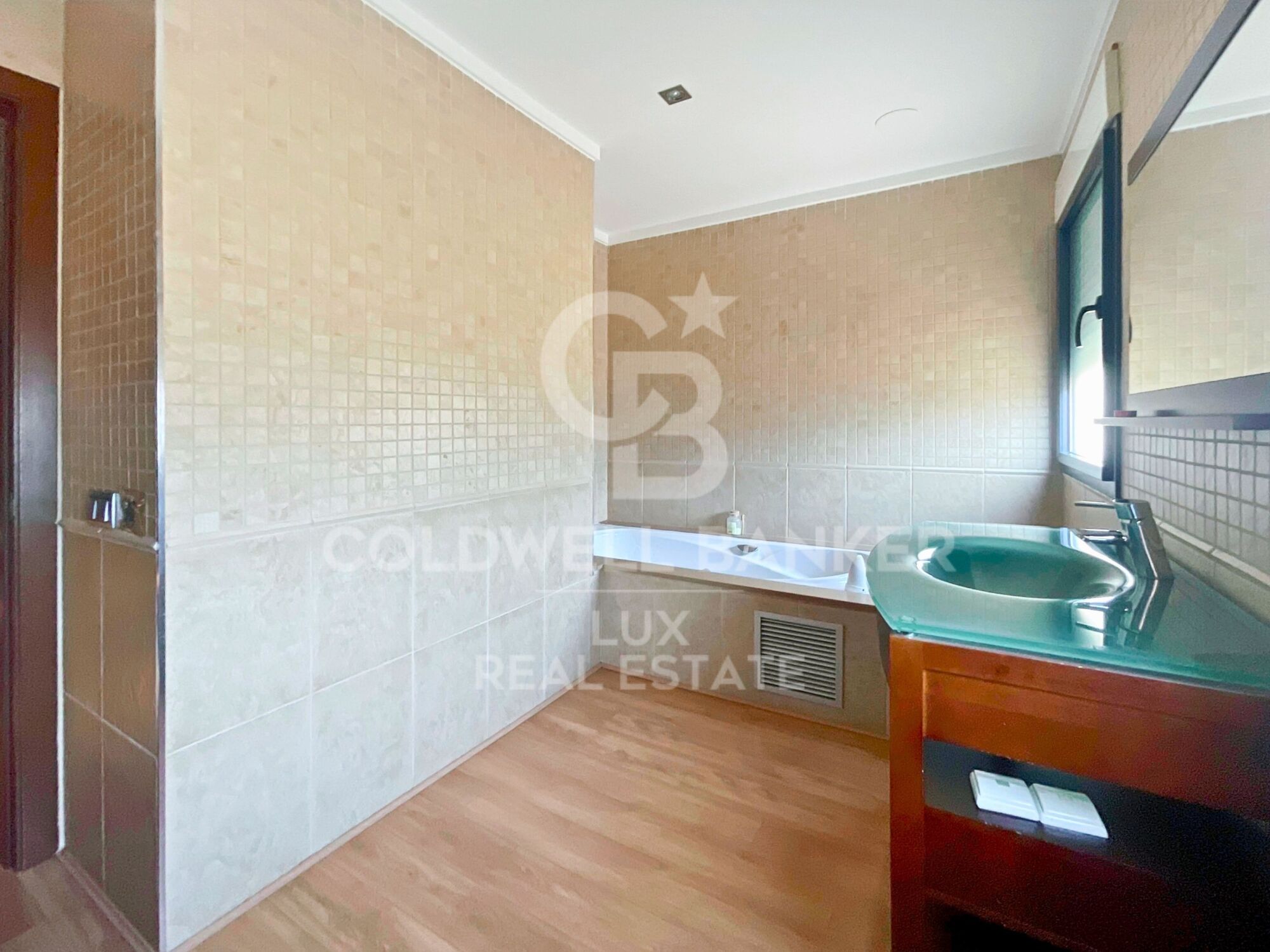 Luxushaus im Golf de Peralada mit Pool und Garage