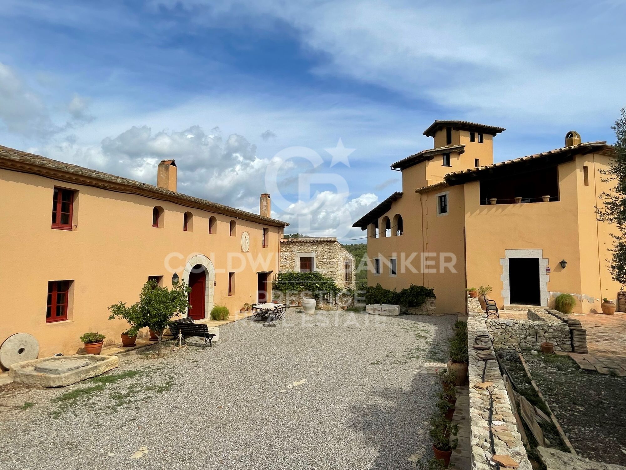 Catalan country estate for sale from the 13th century near Sitges