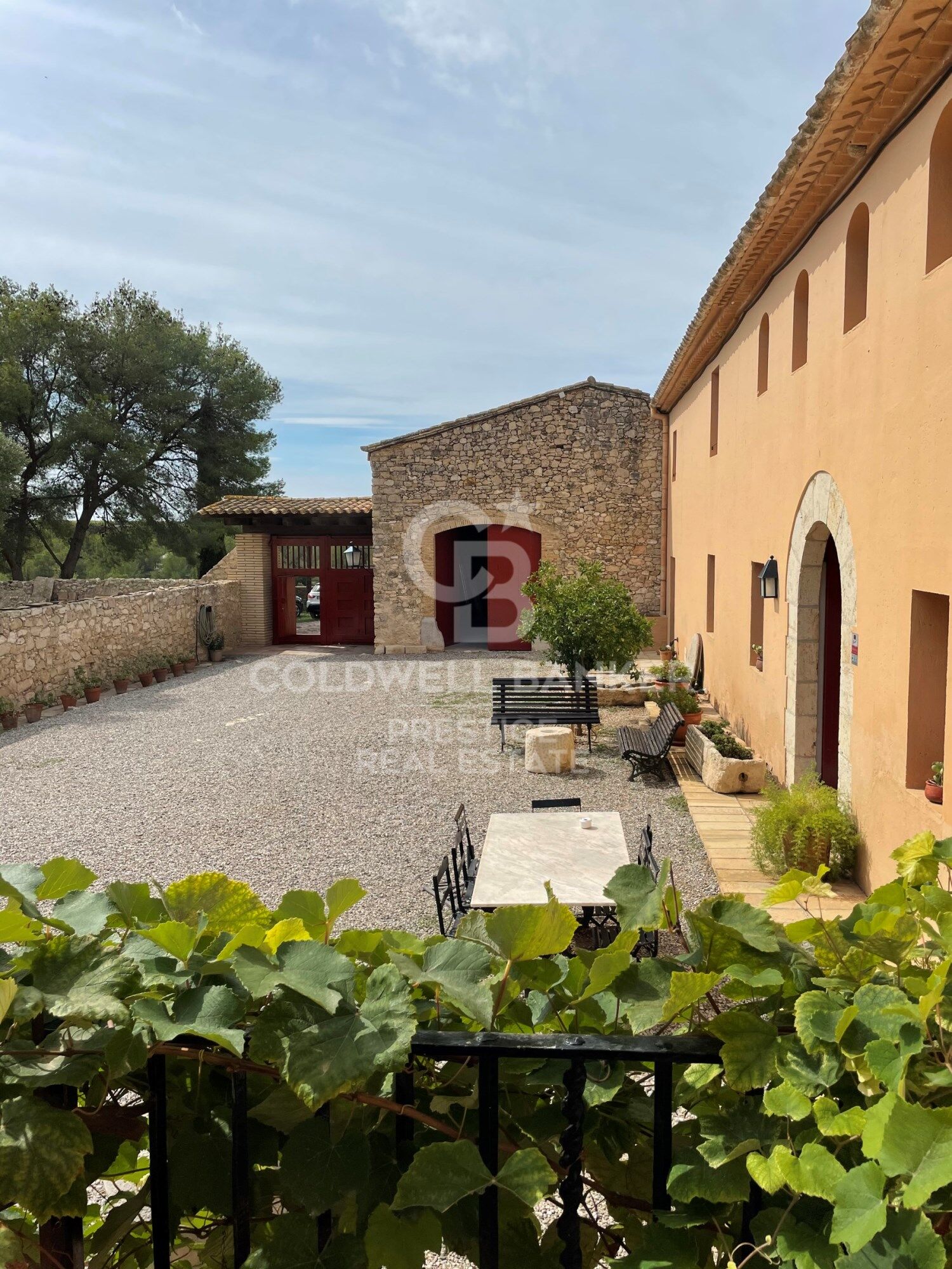 Catalan country estate for sale from the 13th century near Sitges
