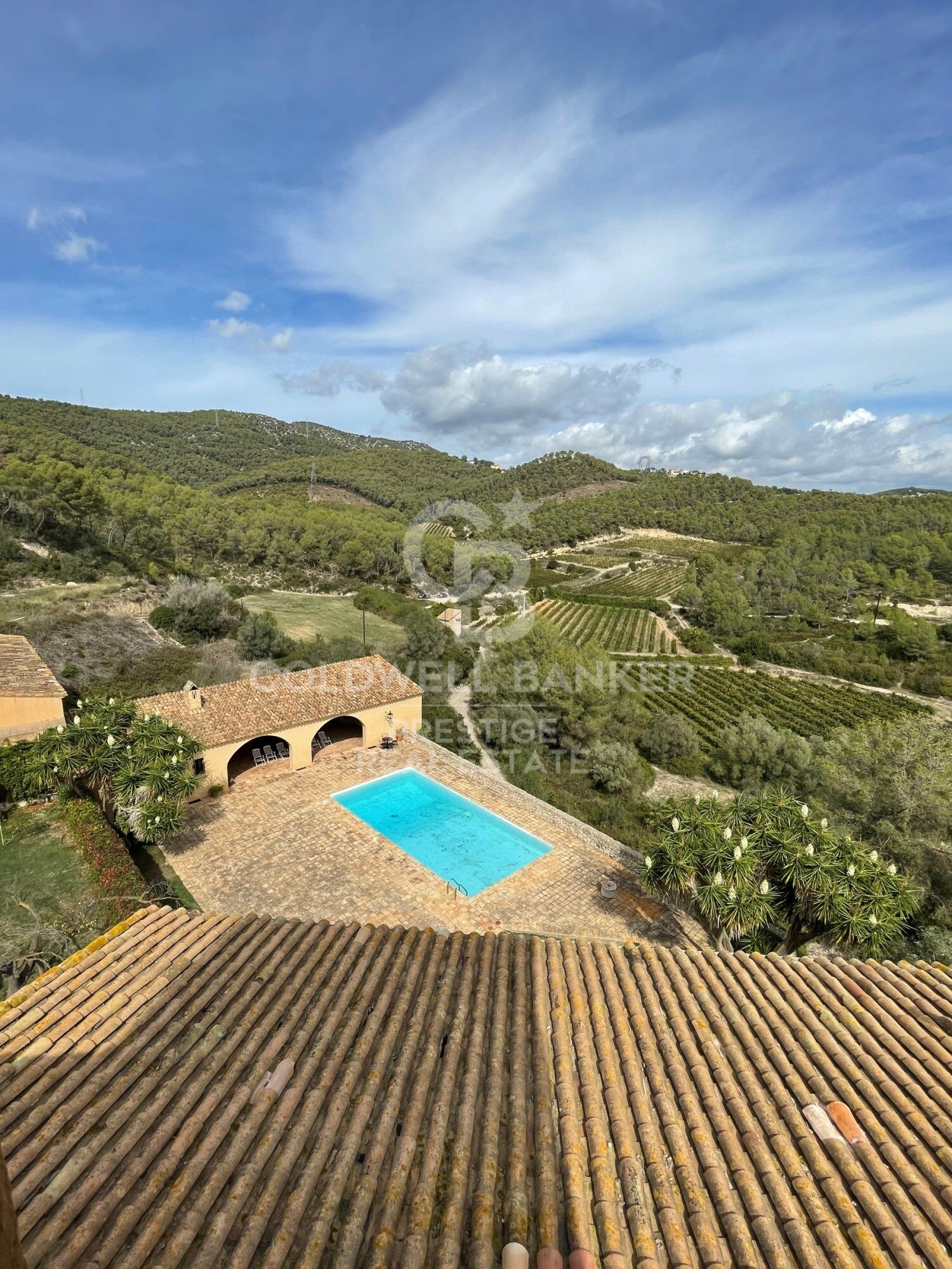 Catalan country estate for sale from the 13th century near Sitges