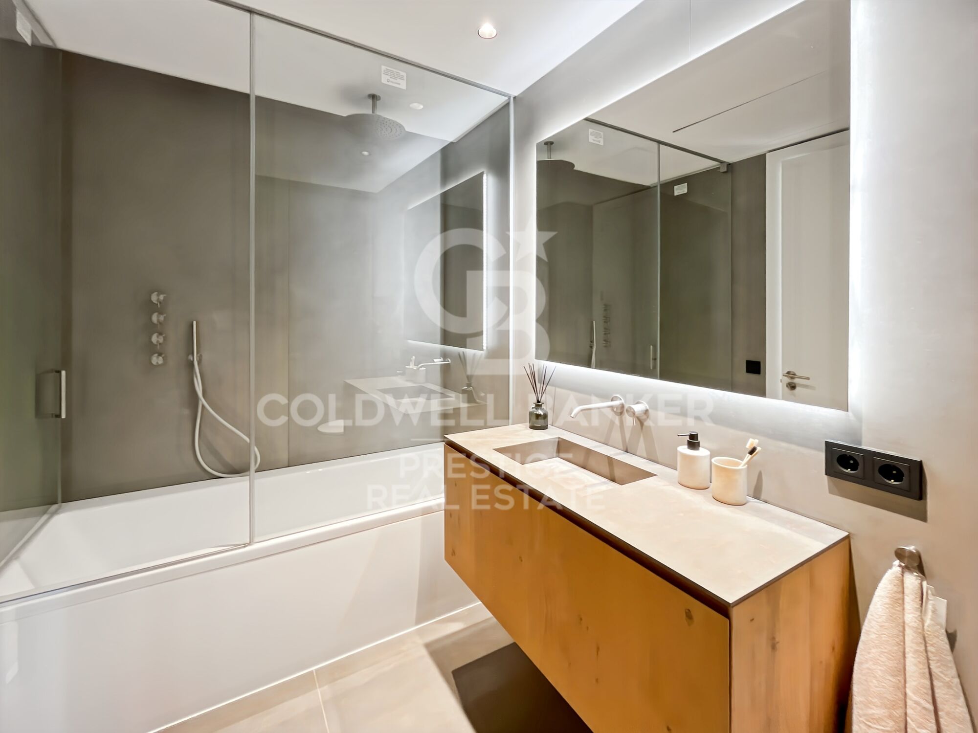 En venta piso de obra nueva en Paseo de Gracia