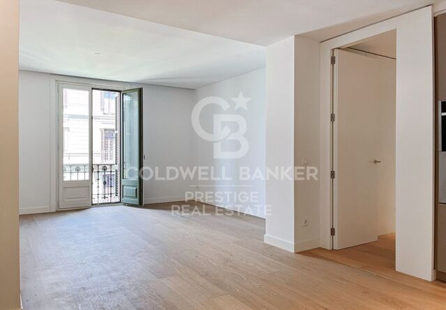 Brand new flat for sale in Passeig de Gràcia with communal pool