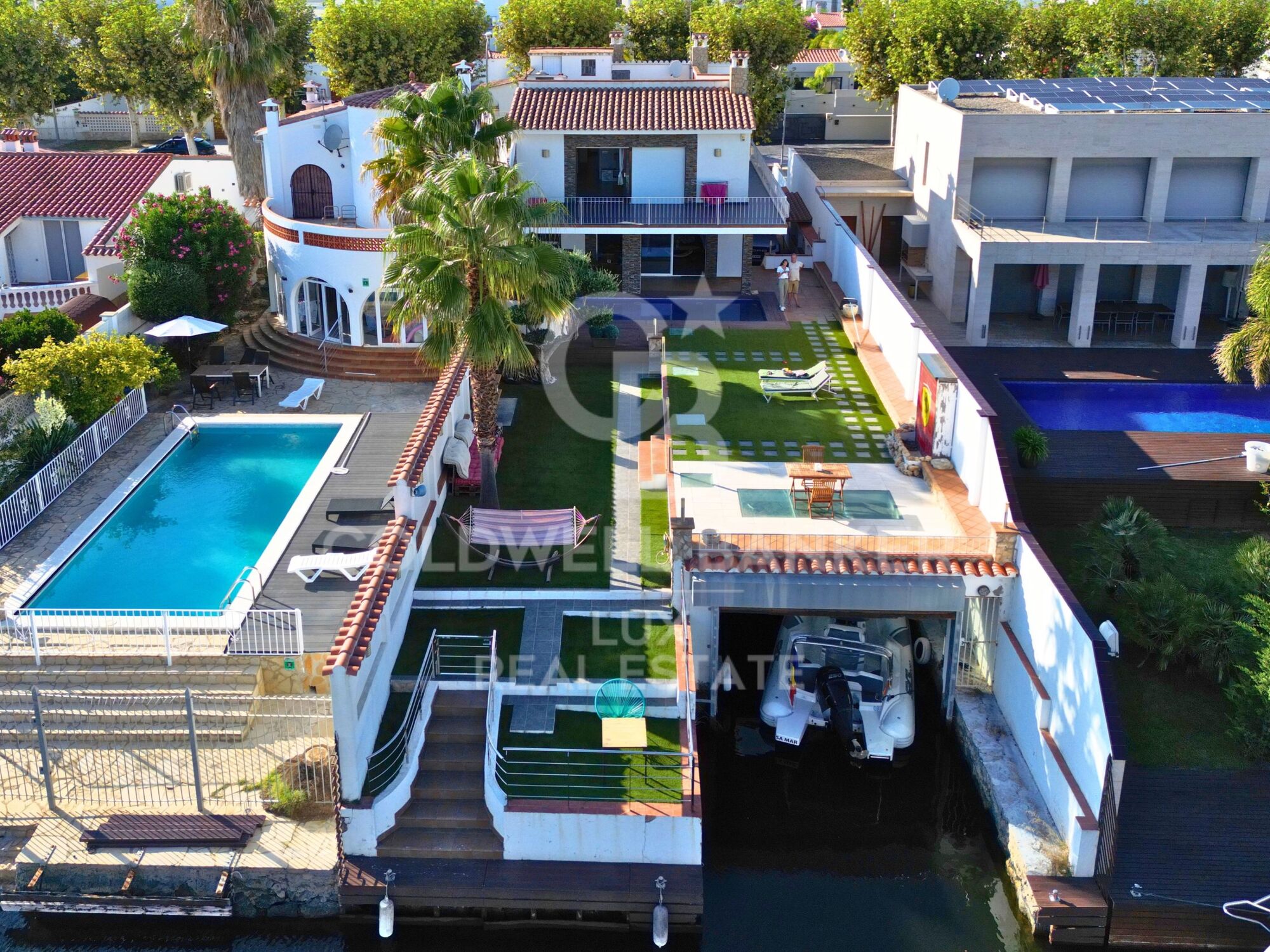 Unique luxury villa with 20m boat garage in Empuriabrava