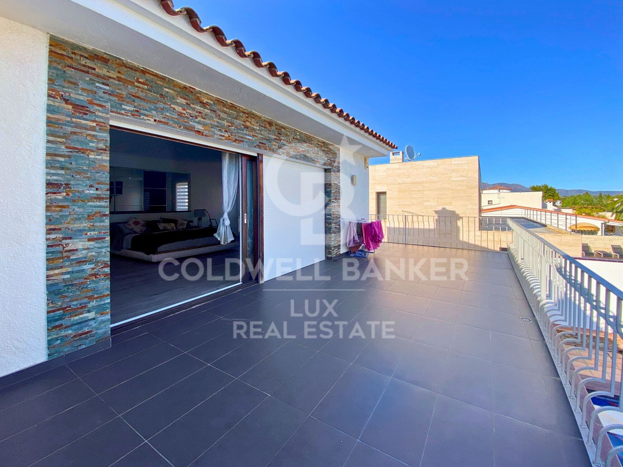Unique luxury villa with 20m boat garage in Empuriabrava
