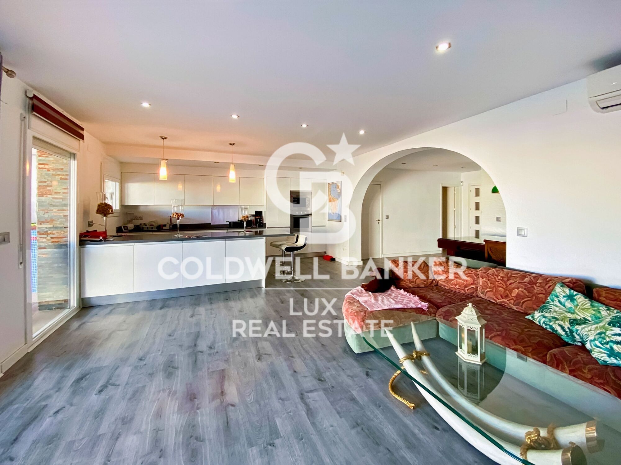 Unique luxury villa with 20m boat garage in Empuriabrava