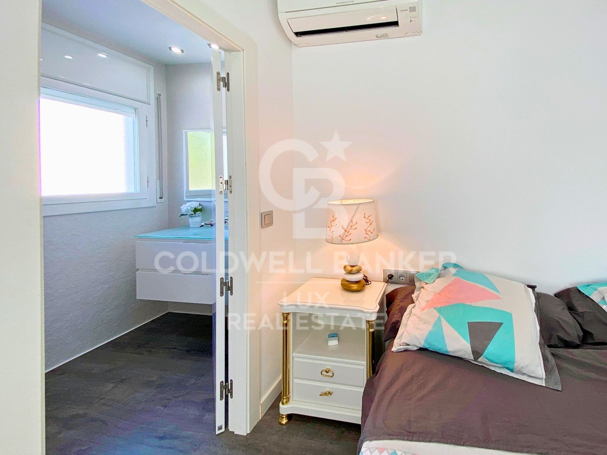 Unique luxury villa with 20m boat garage in Empuriabrava