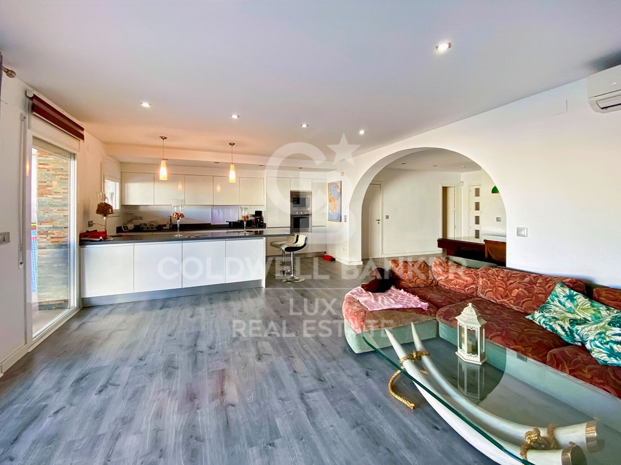 Unique luxury villa with 20m boat garage in Empuriabrava