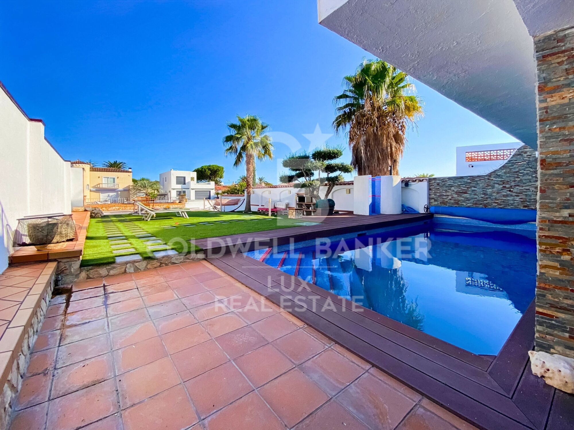 Unique luxury villa with 20m boat garage in Empuriabrava