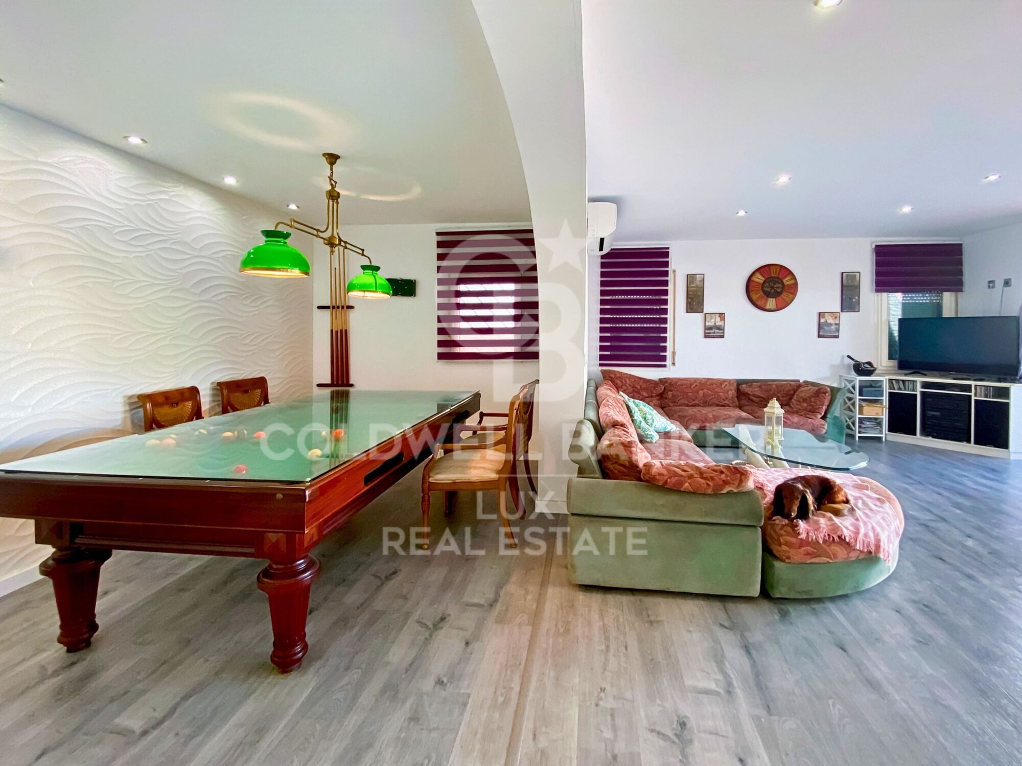 Villa de lujo única con garaje para barcos de 20 m en Empuriabrava