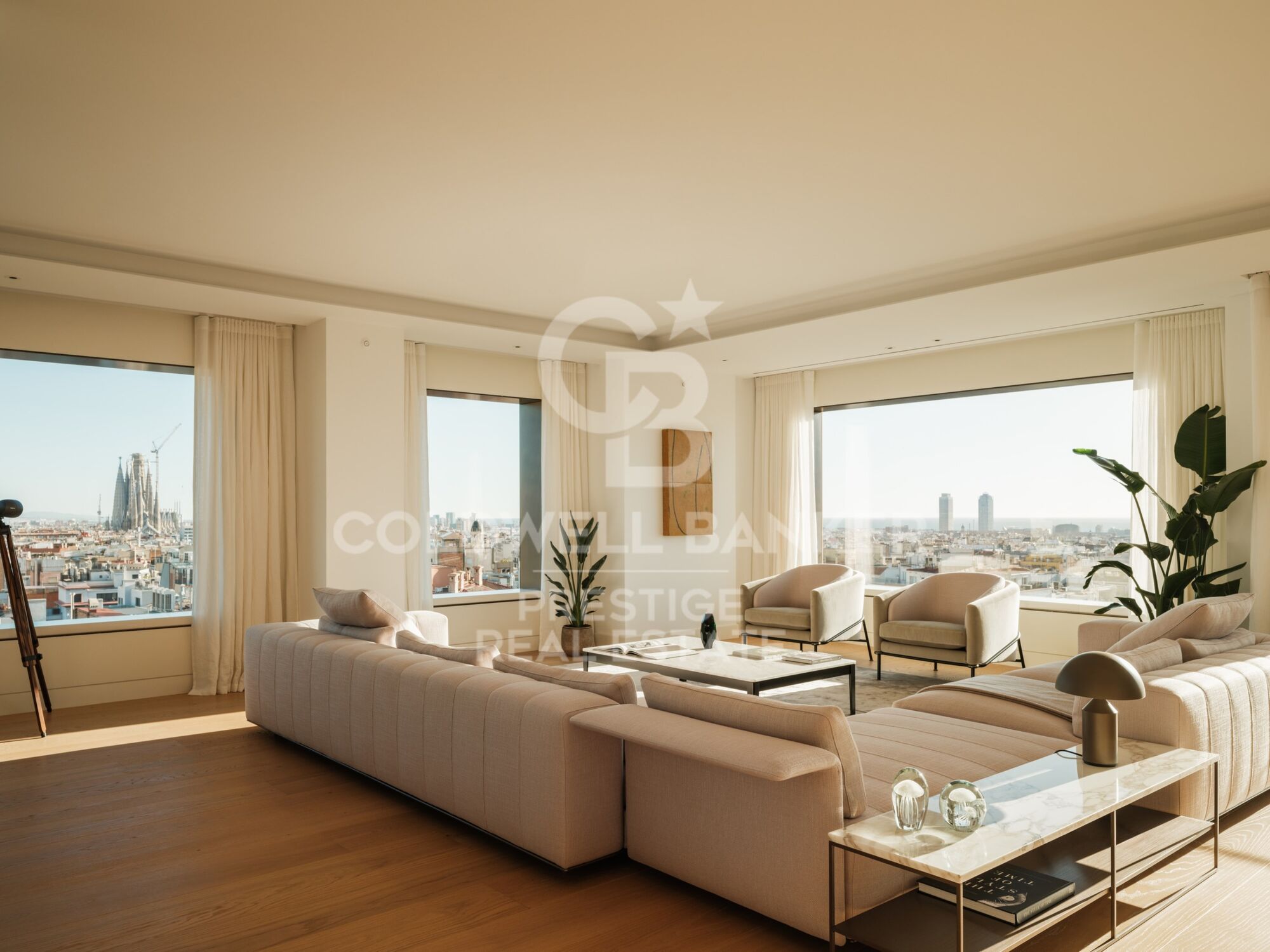 Two-bedroom flat and office for sale in Mandarin Oriental Residences
