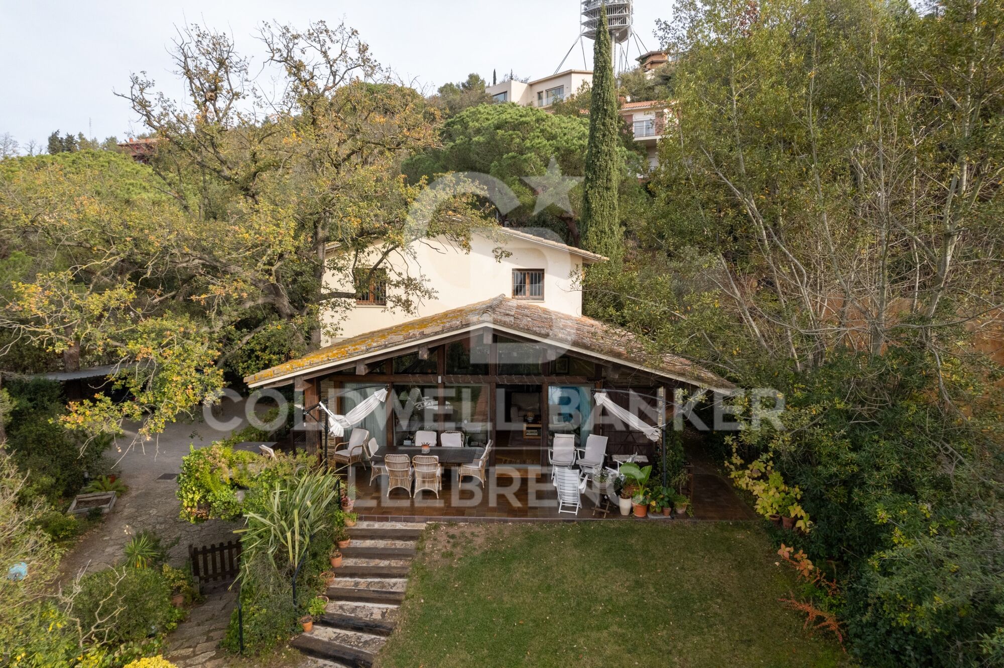 Beautiful house for sale in Vallvidrera with garden and pool