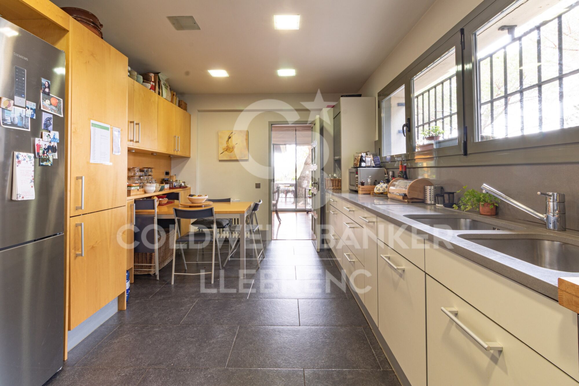 Beautiful house for sale in Vallvidrera with garden and pool
