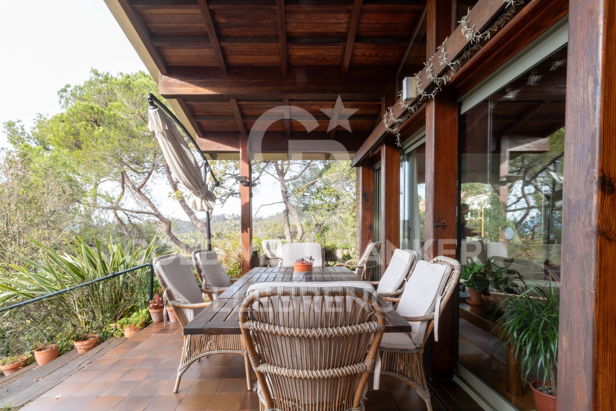 Beautiful house for sale in Vallvidrera with garden and pool