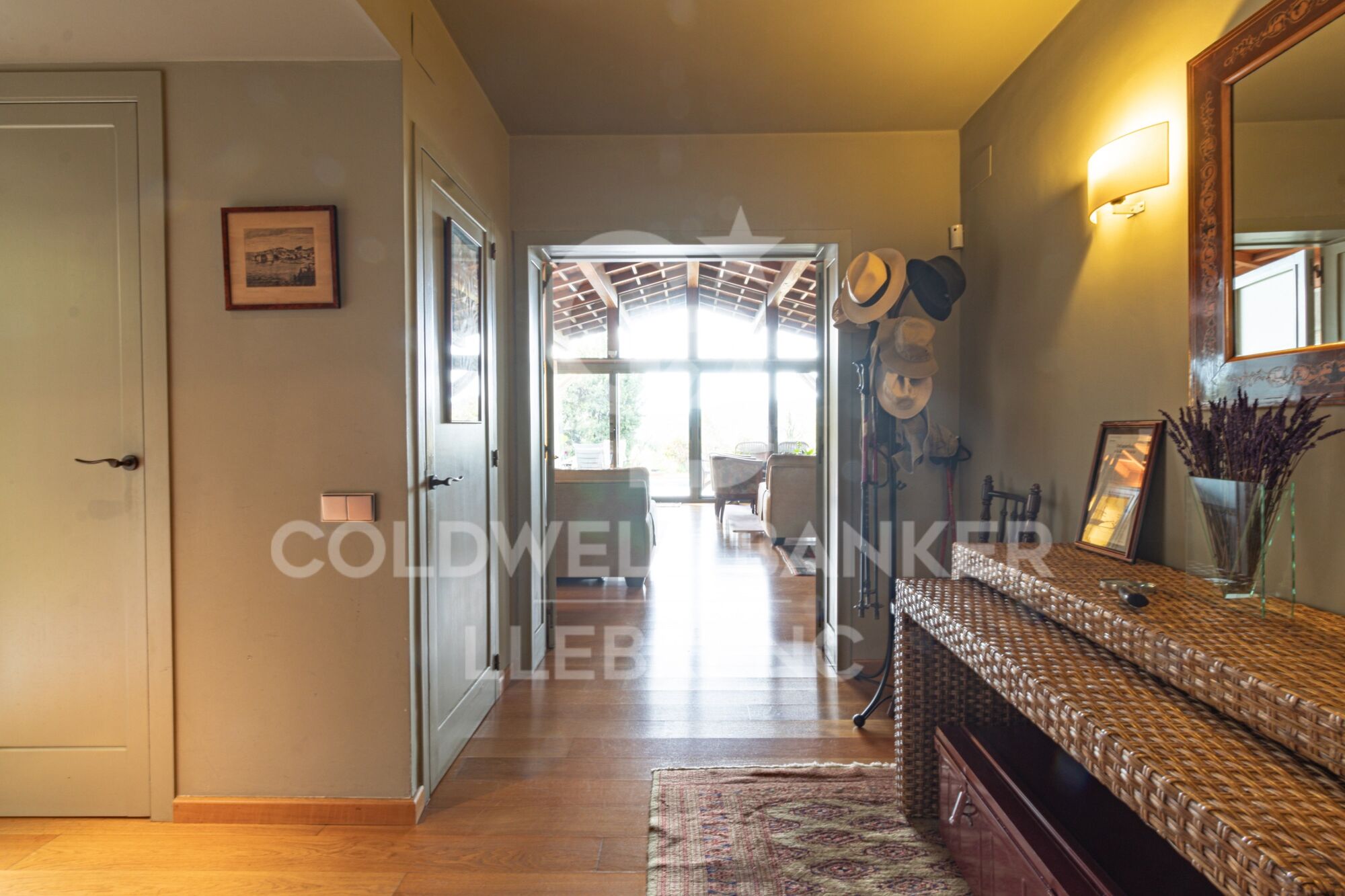 Beautiful house for sale in Vallvidrera with garden and pool