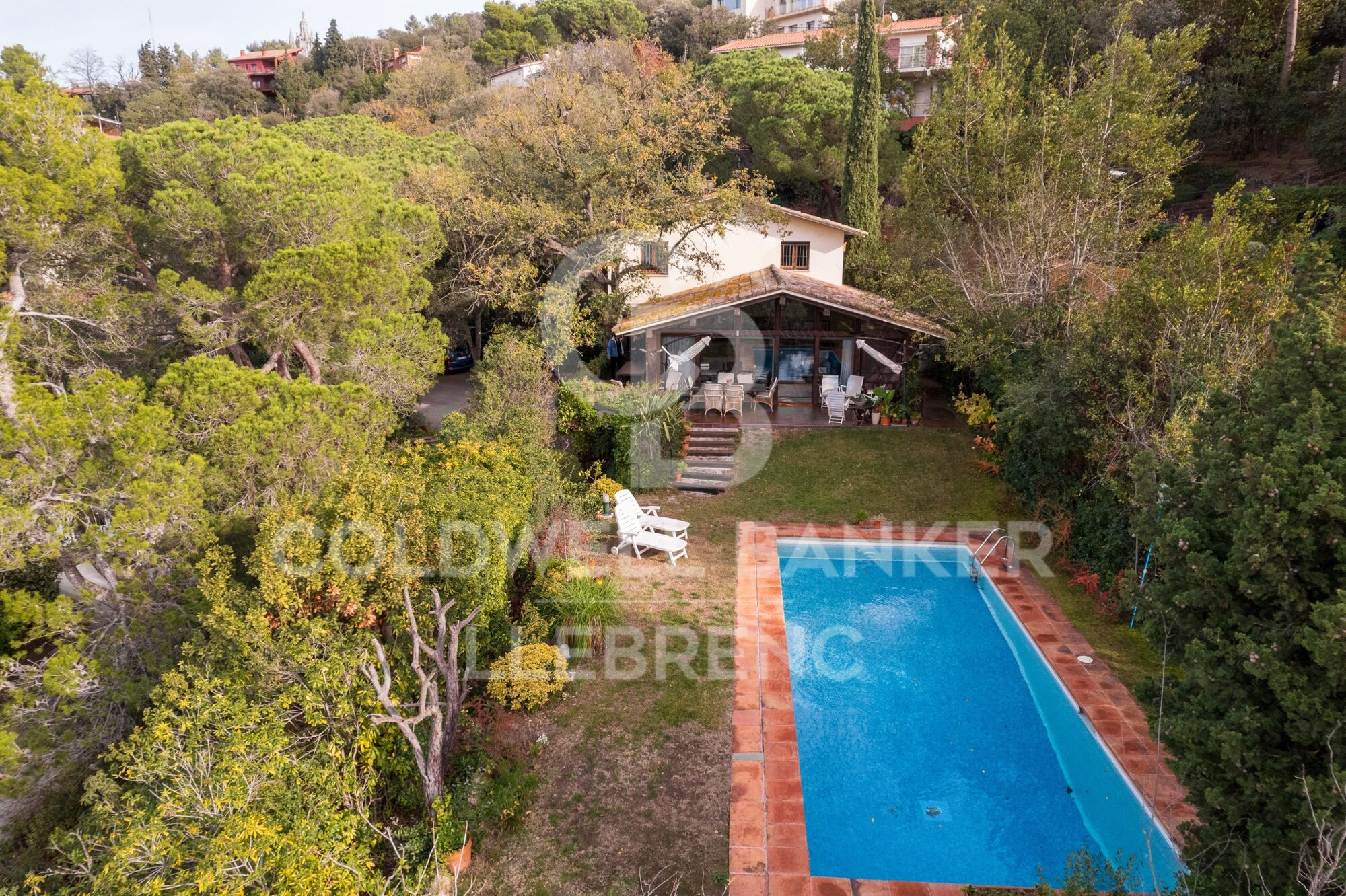 Beautiful house for sale in Vallvidrera with garden and pool