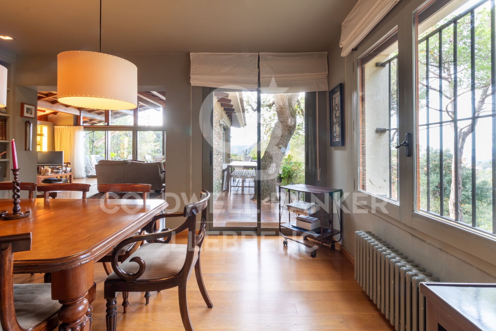 Beautiful house for sale in Vallvidrera with garden and pool