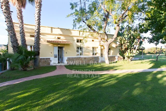 Country house with panoramic sea views in Mataró