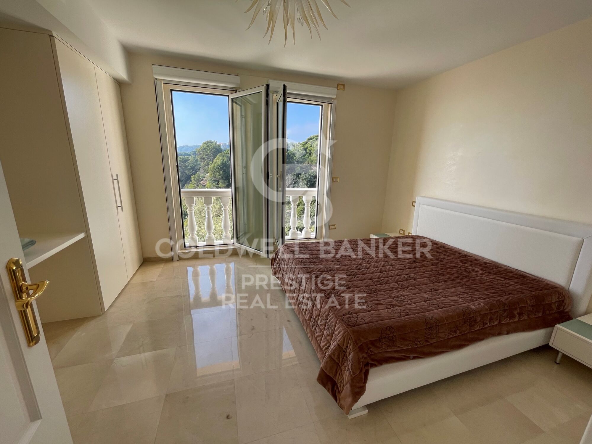 Elegant villa for sale with swimming pool and panoramic views in Lloret de Mar