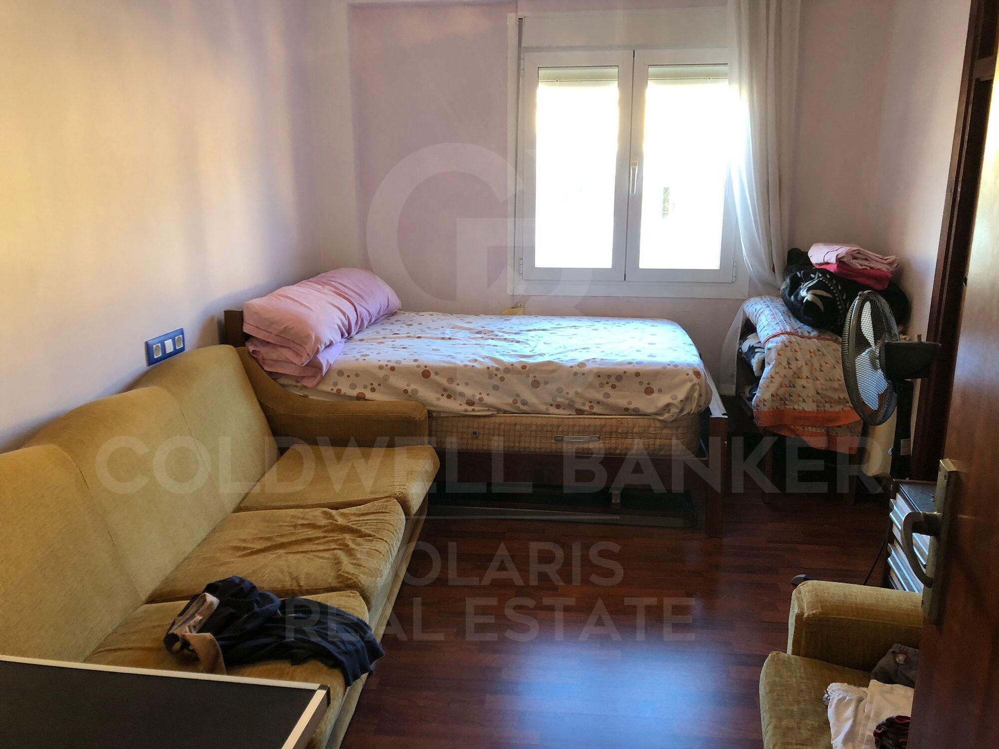 5 bedroom flat with sea views on Avenida Juan Carlos I