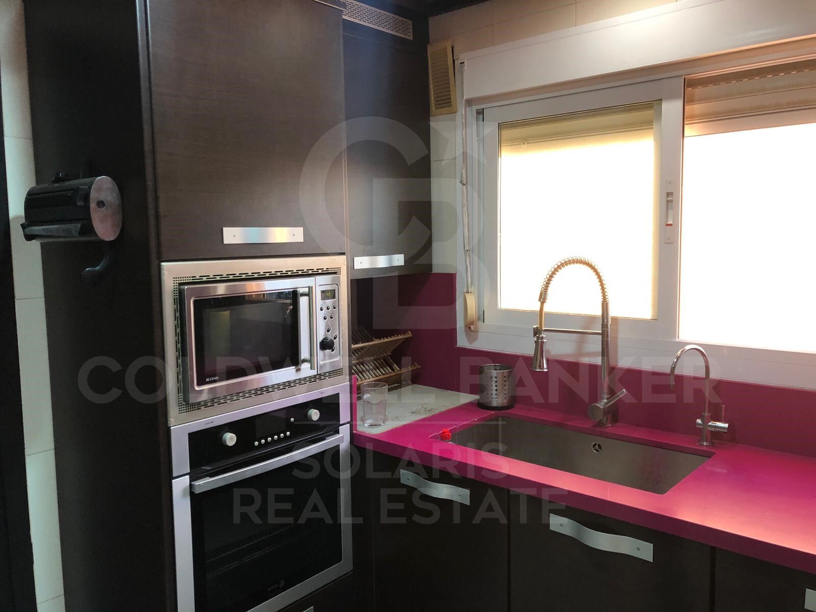 5 bedroom flat with sea views on Avenida Juan Carlos I