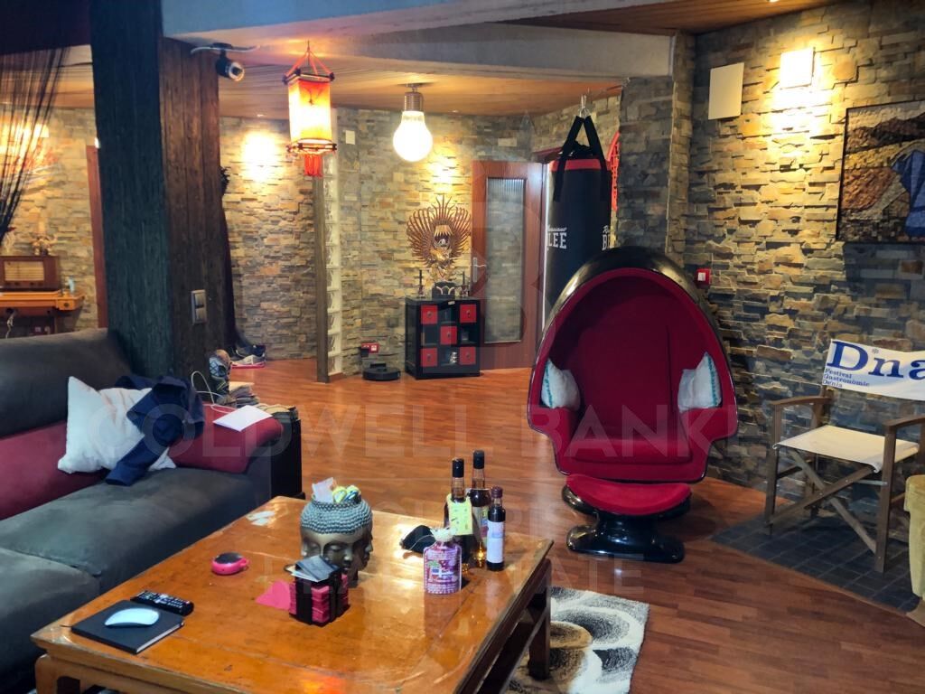 5 bedroom flat with sea views on Avenida Juan Carlos I