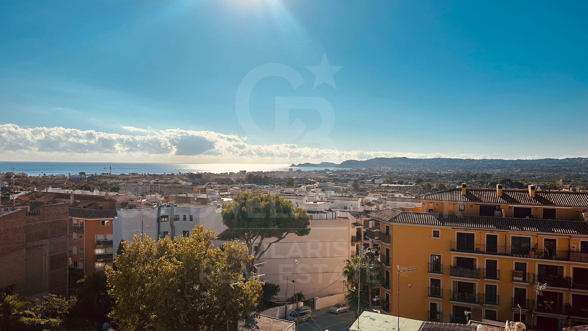 5 bedroom flat with sea views on Avenida Juan Carlos I