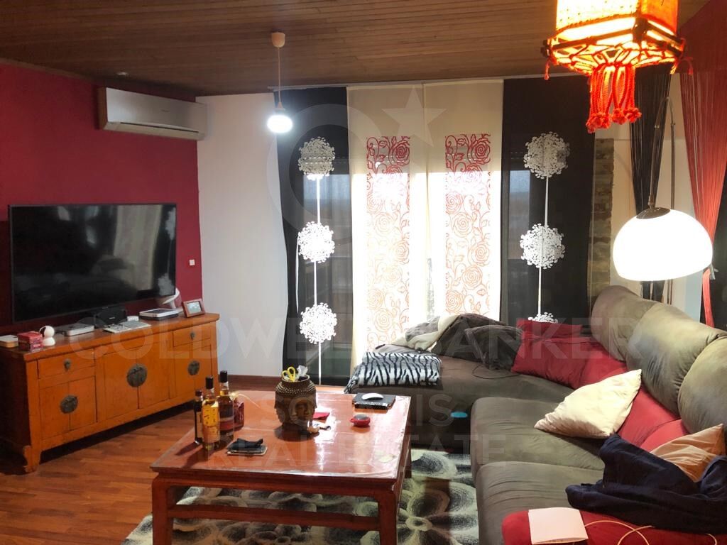 5-Zimmer-Wohnung mit Meerblick an der Avenida Juan Carlos I
