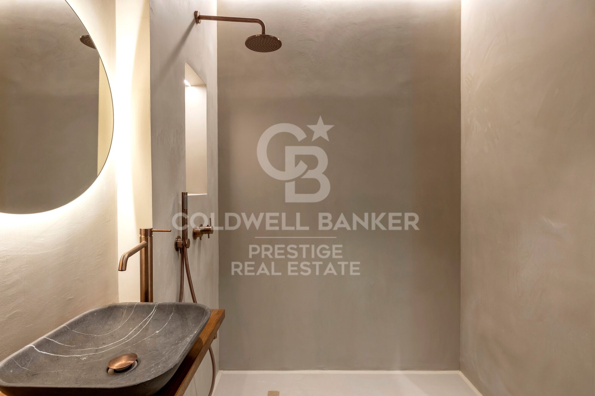 Piso reformado en venta en el Eixample Derecho