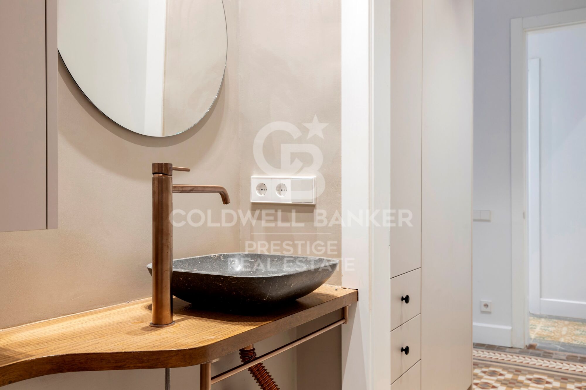 Piso reformado en venta en el Eixample Derecho