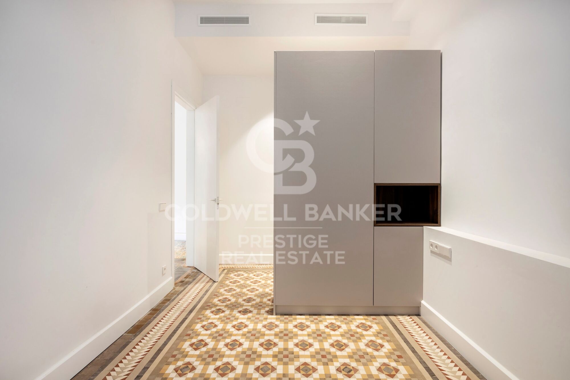 Piso reformado en venta en el Eixample Derecho