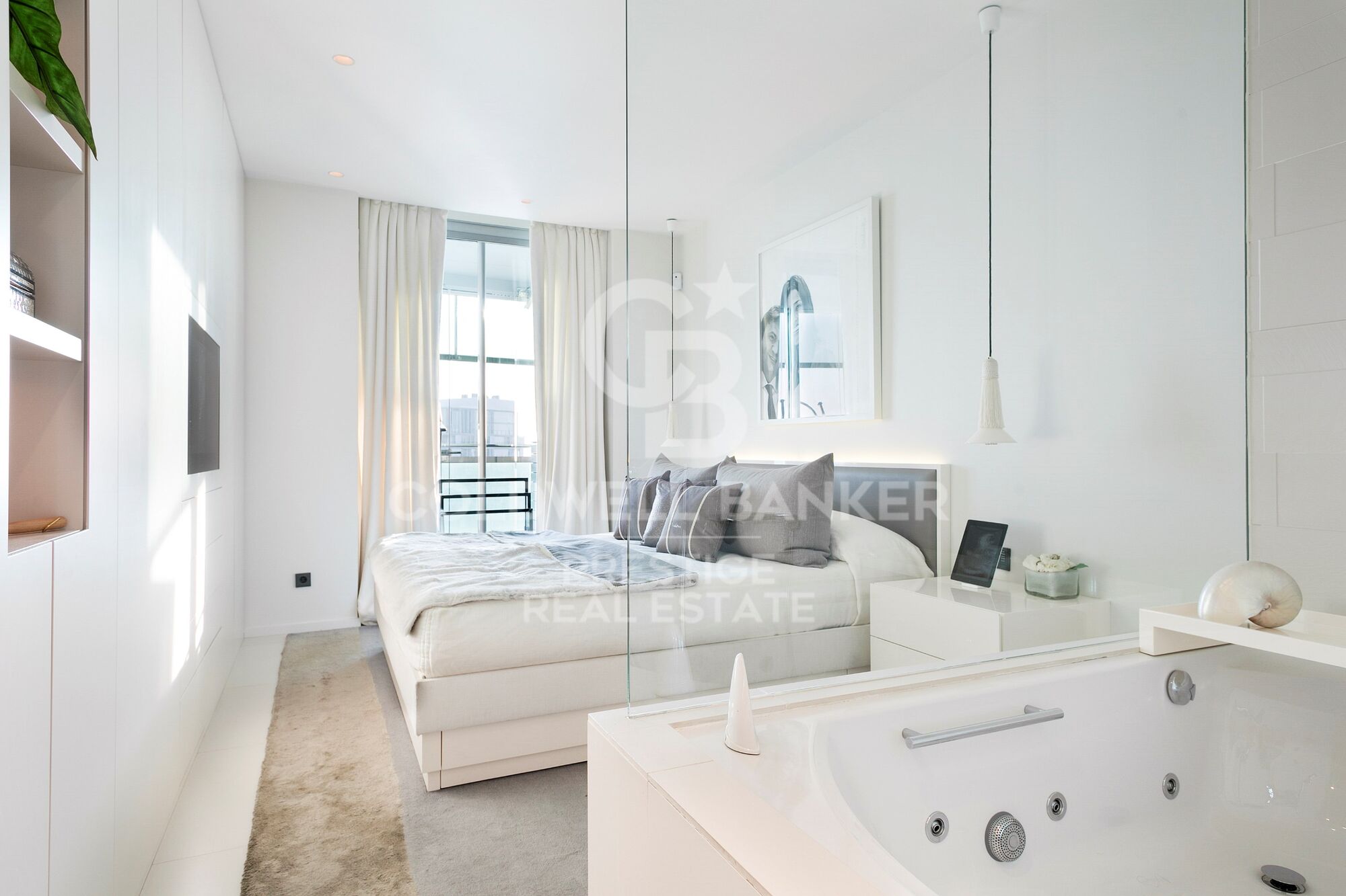 Beachfront penthouse for sale