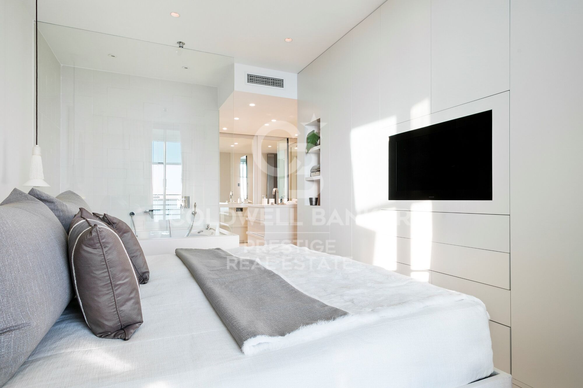 Beachfront penthouse for sale