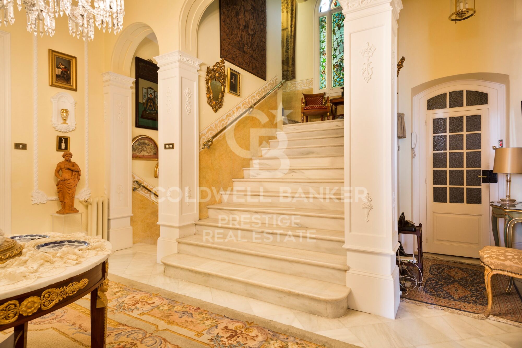 Art Nouveau mansion for sale in Tibidabo