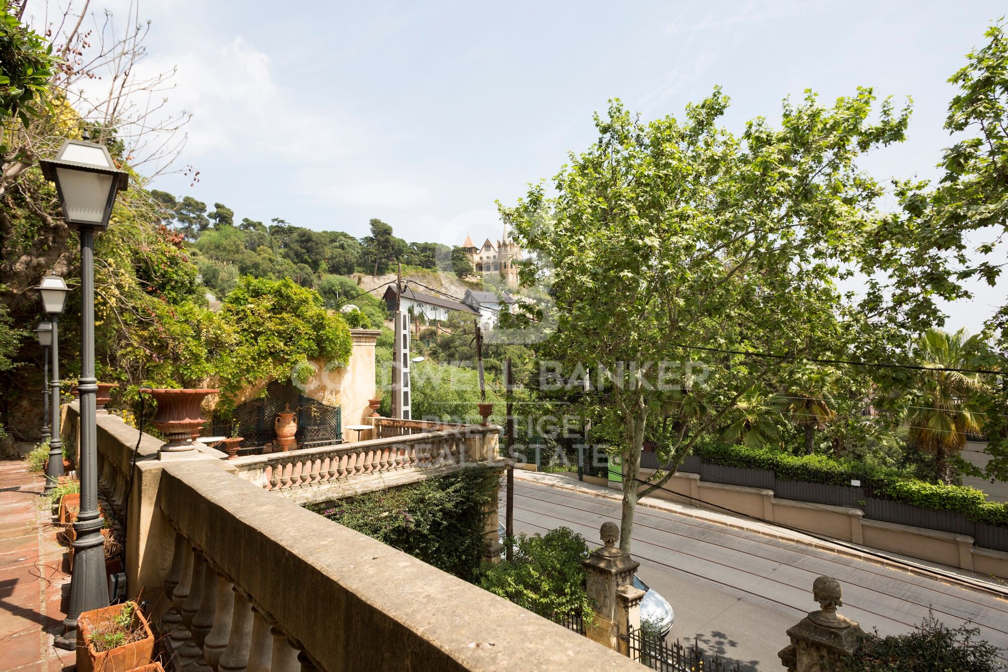 Art Nouveau mansion for sale in Tibidabo