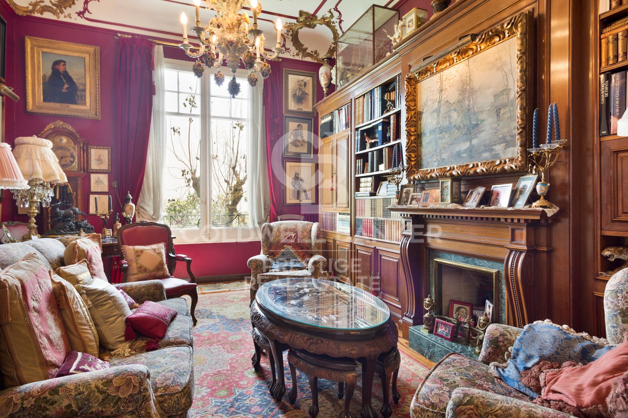 Art Nouveau mansion for sale in Tibidabo