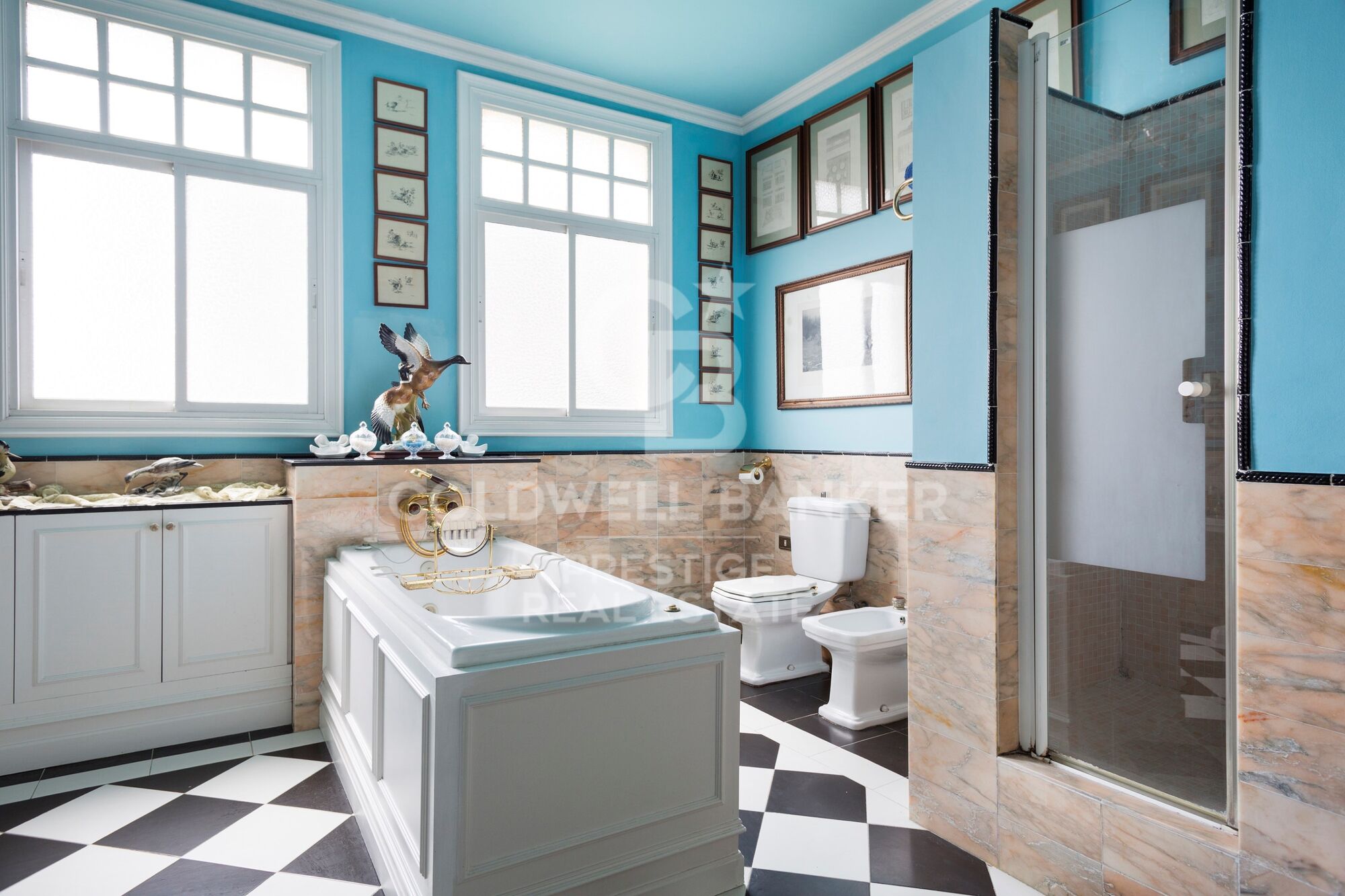 Art Nouveau mansion for sale in Tibidabo