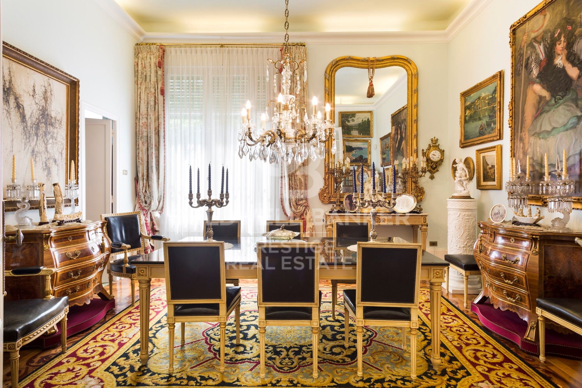 Art Nouveau mansion for sale in Tibidabo