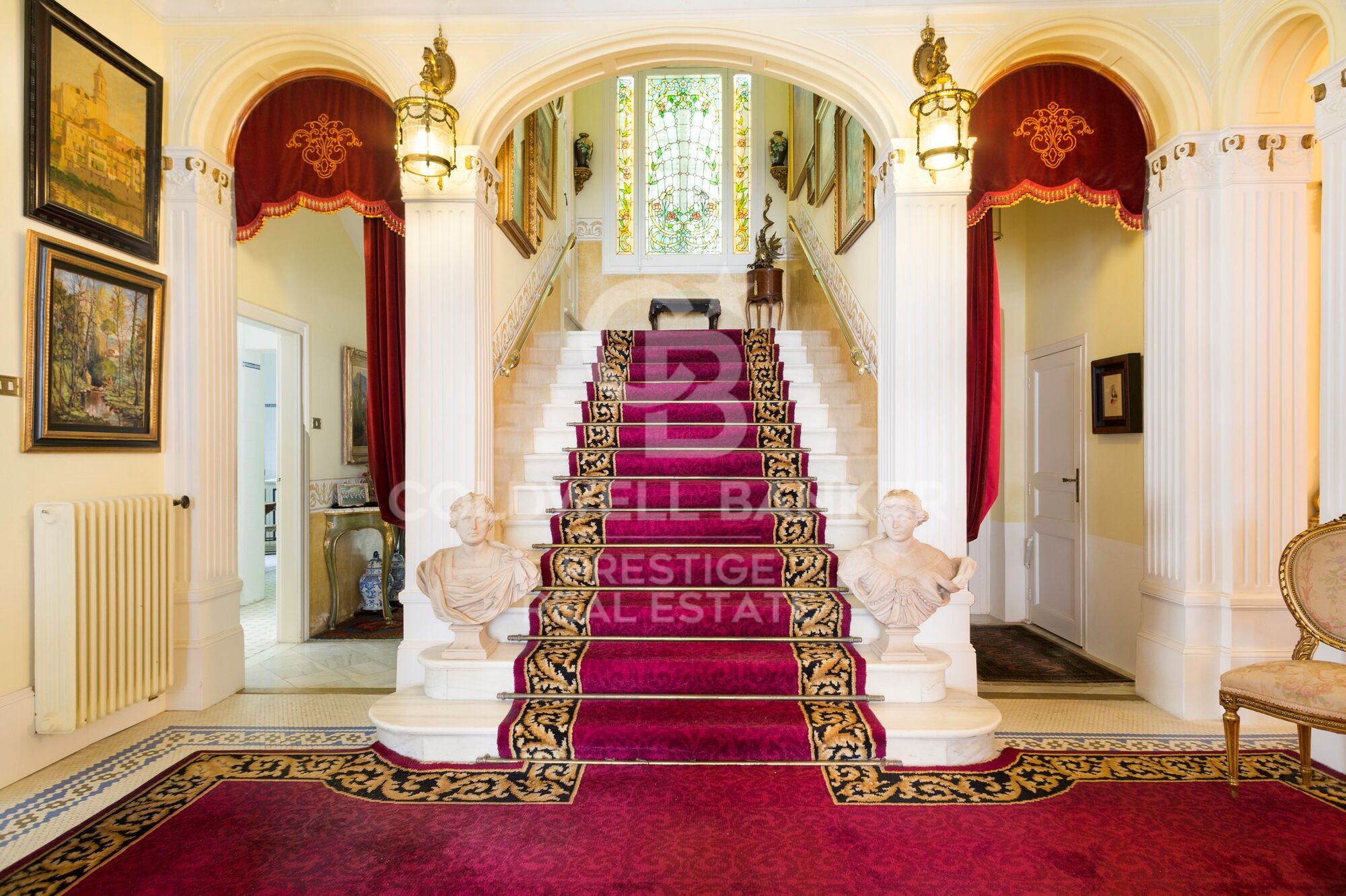 Art Nouveau mansion for sale in Tibidabo