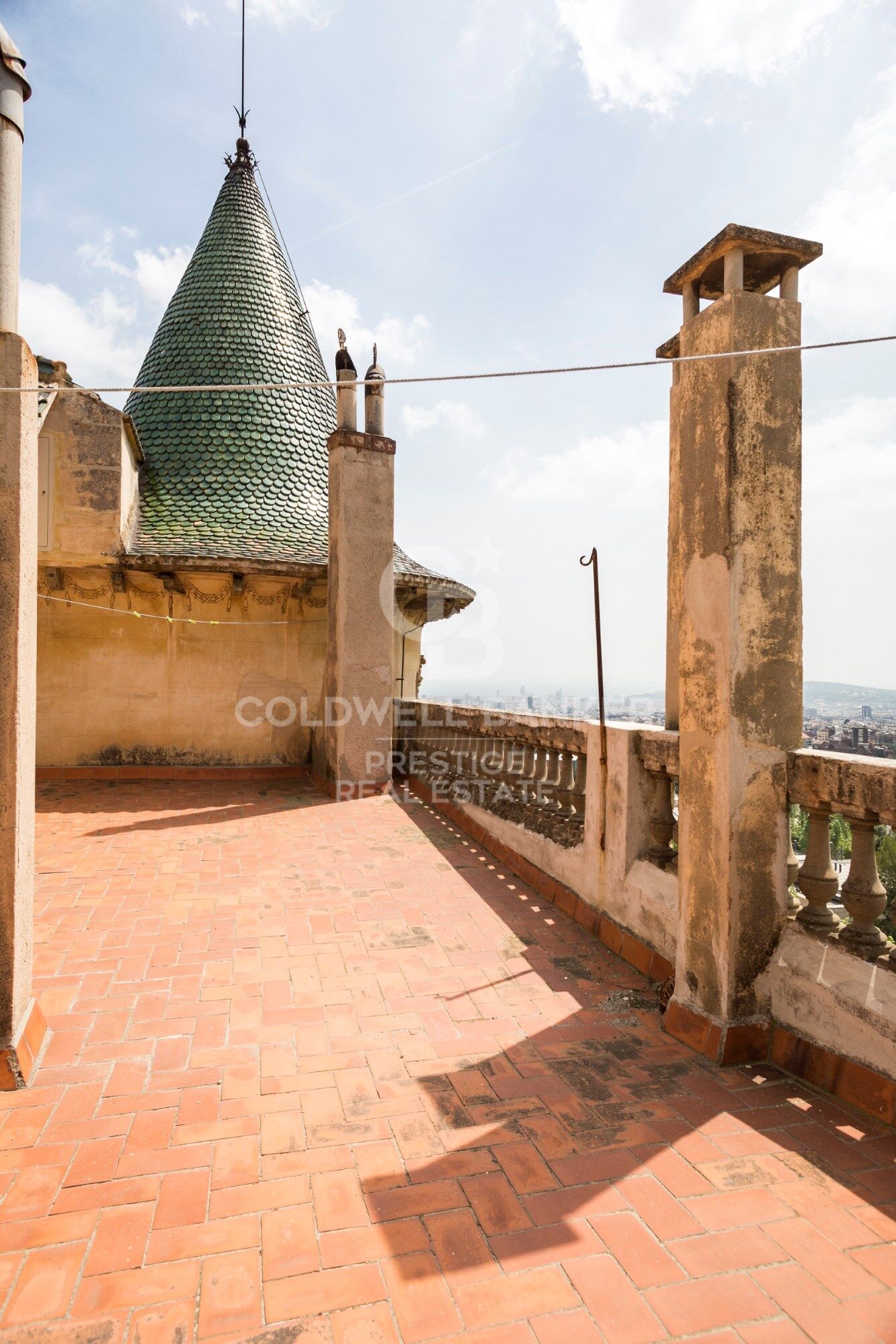 Art Nouveau mansion for sale in Tibidabo